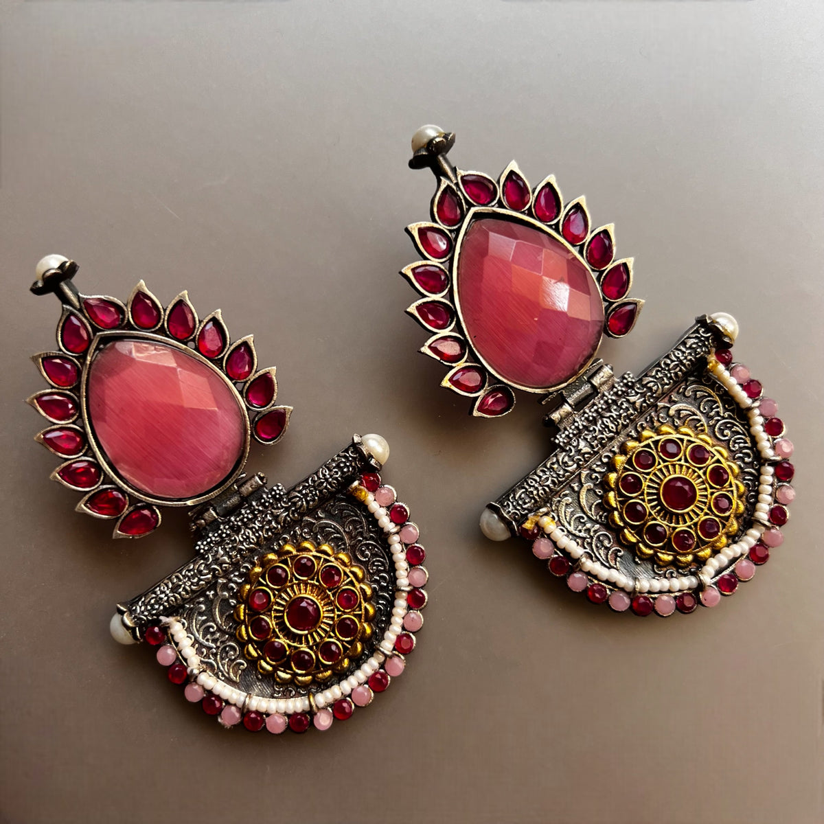 REETA SILVER LOOK ALIKE SEMI-HANDMADE EARRINGS ER217