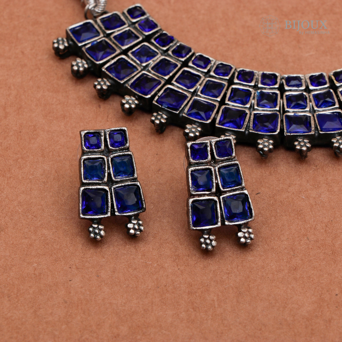 THIRA ANTIQUE SILVER LOOK ALIKE SEMI HANDMADE KIDS SET NECKLACE WITH EARRING NL17