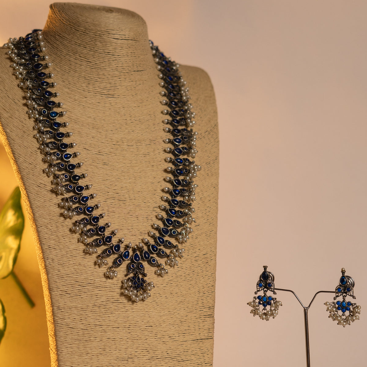 THIRA SILVER LOOK ALIKE CLASSIC ANTIQUE MALA WITH EARRINGS ML45