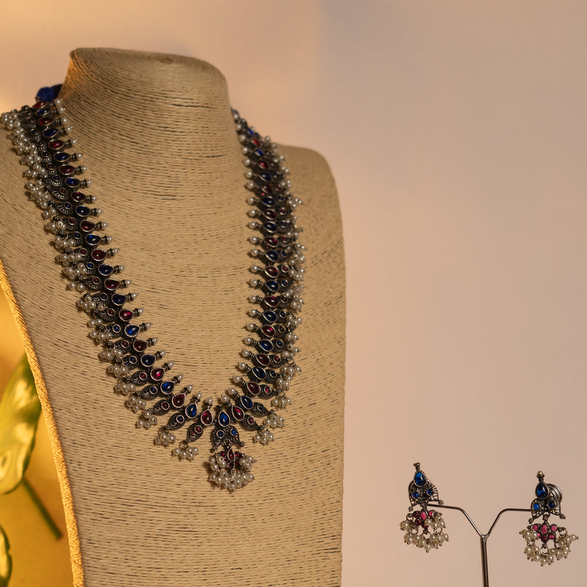 THIRA SILVER LOOK ALIKE CLASSIC ANTIQUE MALA WITH EARRINGS ML45