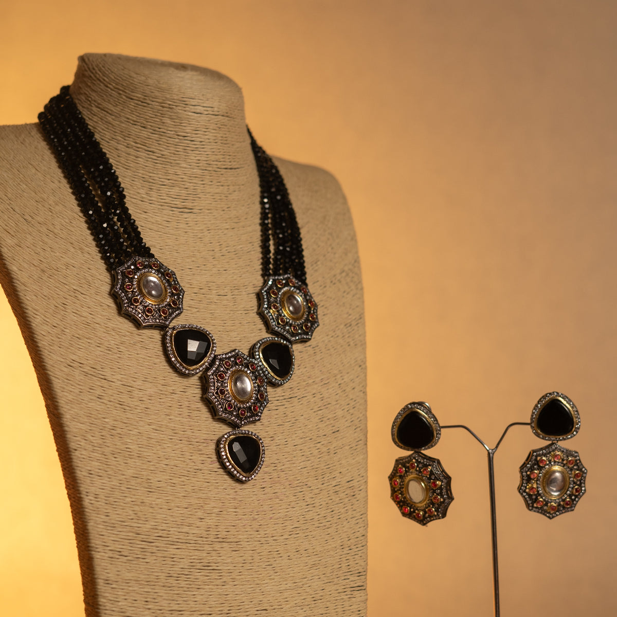 RAKSHINI CLASSIC LAYERED ONEX HANDMADE NECKLACE NL51