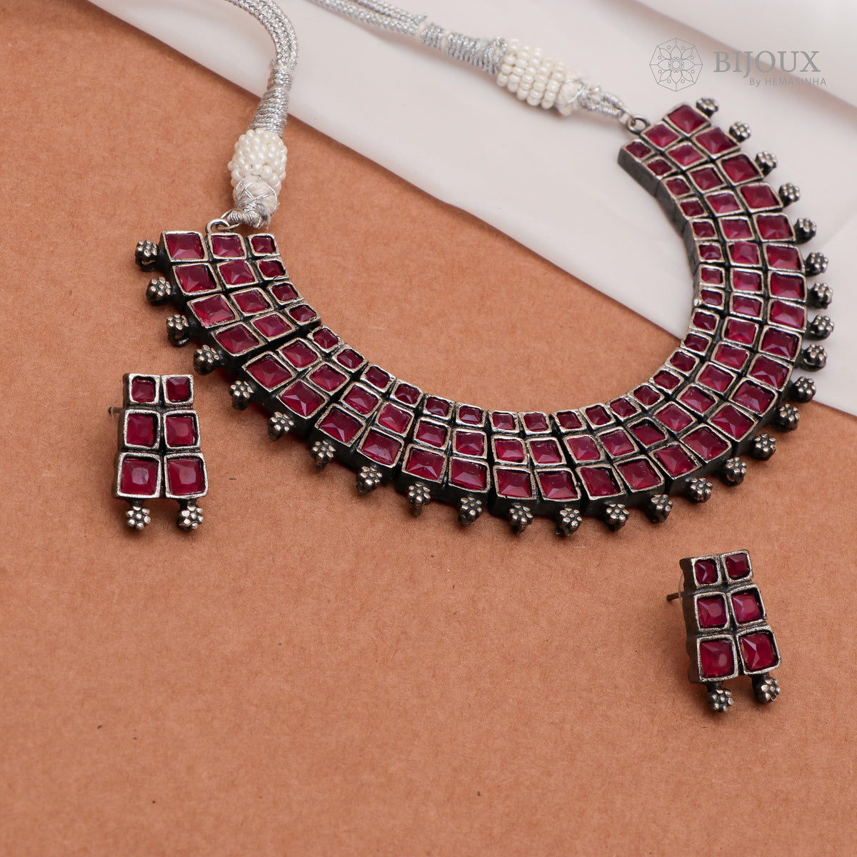 THIRA ANTIQUE SILVER LOOK ALIKE SEMI HANDMADE KIDS SET NECKLACE WITH EARRING NL17