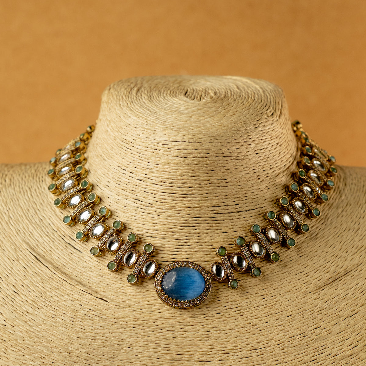 ZOHRA SEMI HANDMADE MONALISA STONE NECKPIECE/NECKLACE EARRINGS NL325