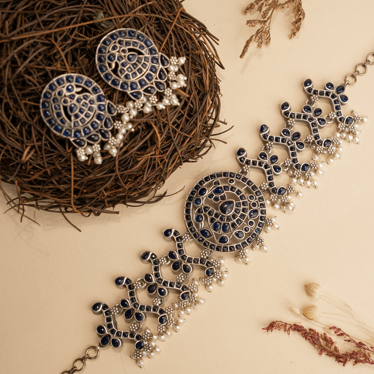 AARNA BIJOUX PREMIUM AND EXCLUSIVE SEMI HANDMADE RUSTIC FINISH CHOKER WITH EARRINGS CH136