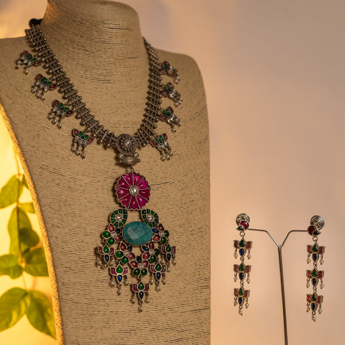 BLOOM HANDMADE RAW AND RUSTIC CLUSTER FAUX SILVER ANTIQUE MALA WITH EARRINGS ML185