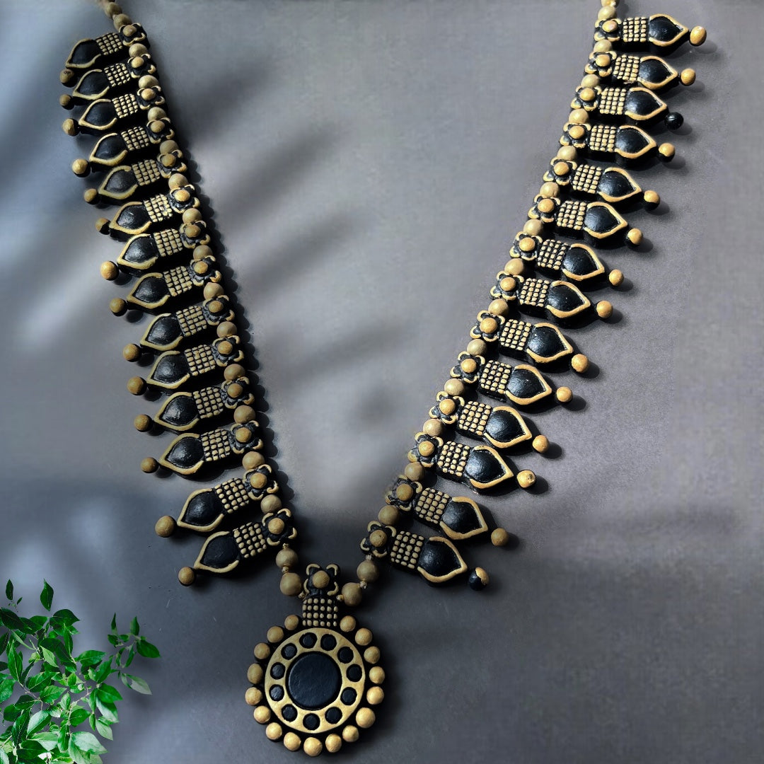 ANANYA TERRACOTTA NECKLACE WITH EARRING TR30