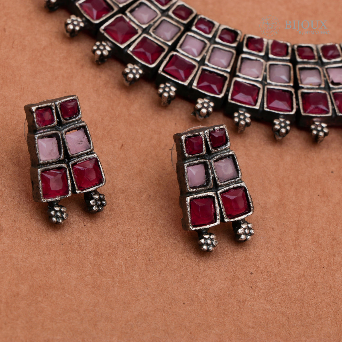 THIRA ANTIQUE SILVER LOOK ALIKE SEMI HANDMADE KIDS SET NECKLACE WITH EARRING NL17