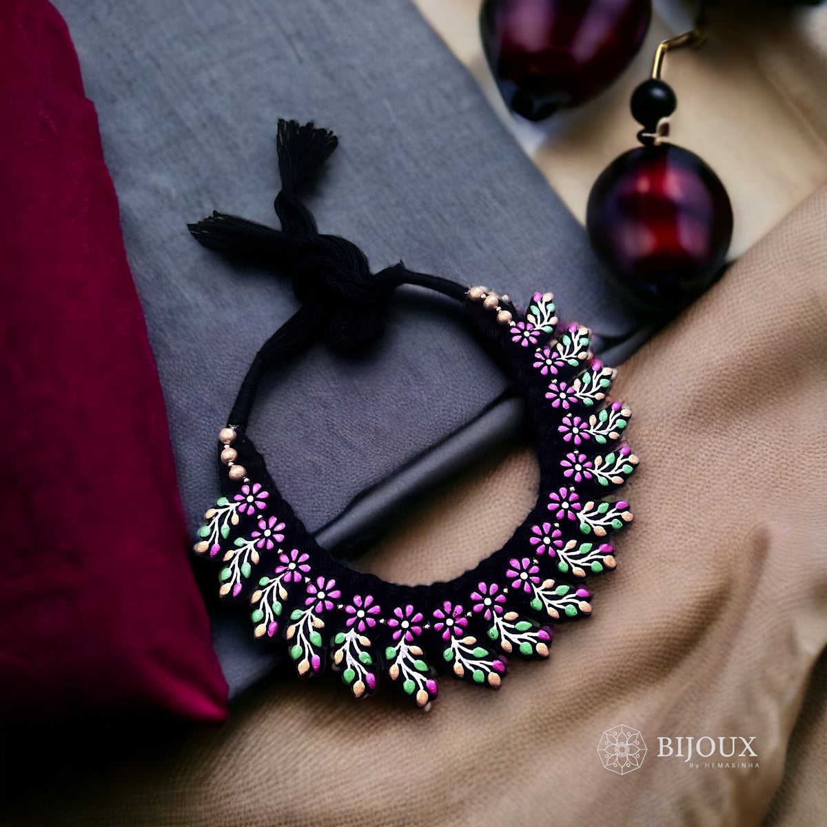 CLASSIC EVERLASTING GARLAND TEROCOTTA  NECKLACE WITH EARRINGS TR25