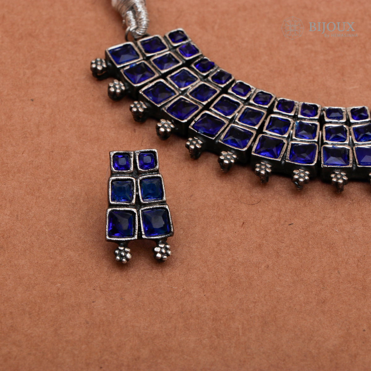 THIRA ANTIQUE SILVER LOOK ALIKE SEMI HANDMADE KIDS SET NECKLACE WITH EARRING NL17