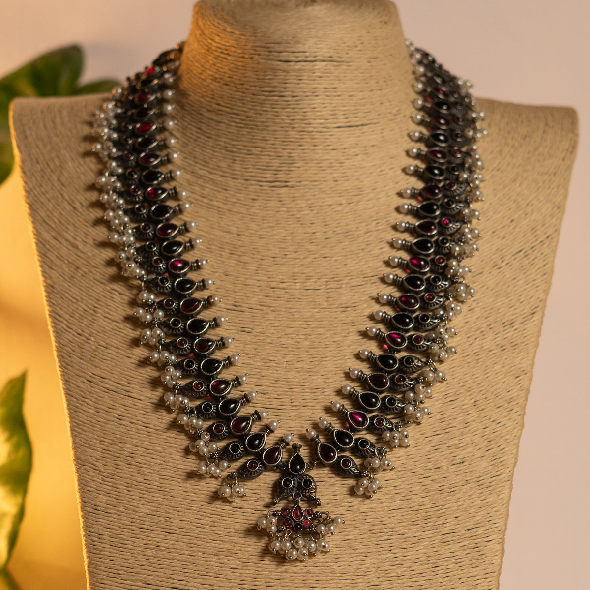 THIRA SILVER LOOK ALIKE CLASSIC ANTIQUE MALA WITH EARRINGS ML45