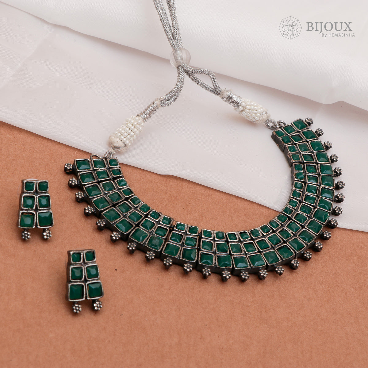 THIRA ANTIQUE SILVER LOOK ALIKE SEMI HANDMADE KIDS SET NECKLACE WITH EARRING NL17