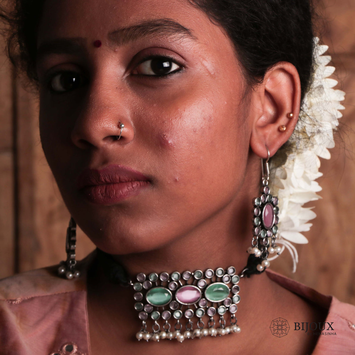 RIYAYA BIJOUX PREMIUM SEMI HANDMADE CHOKER WITH EARRINGS CH62