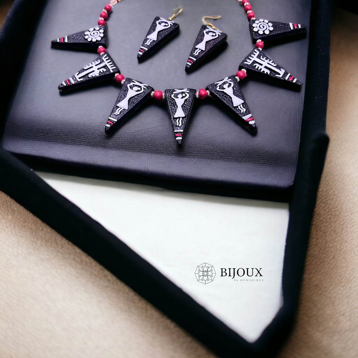 DELTA DIVINE TERRACOTTA NECKLACE WITH EARRING TR08