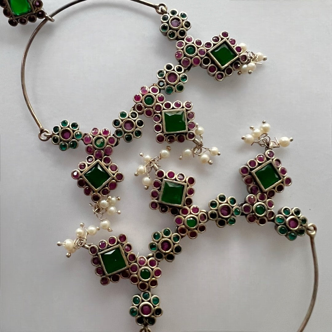 RADIANT ROUNDS SILVER LOOK ALIKE HANDMADE LOOP EARRING ER210