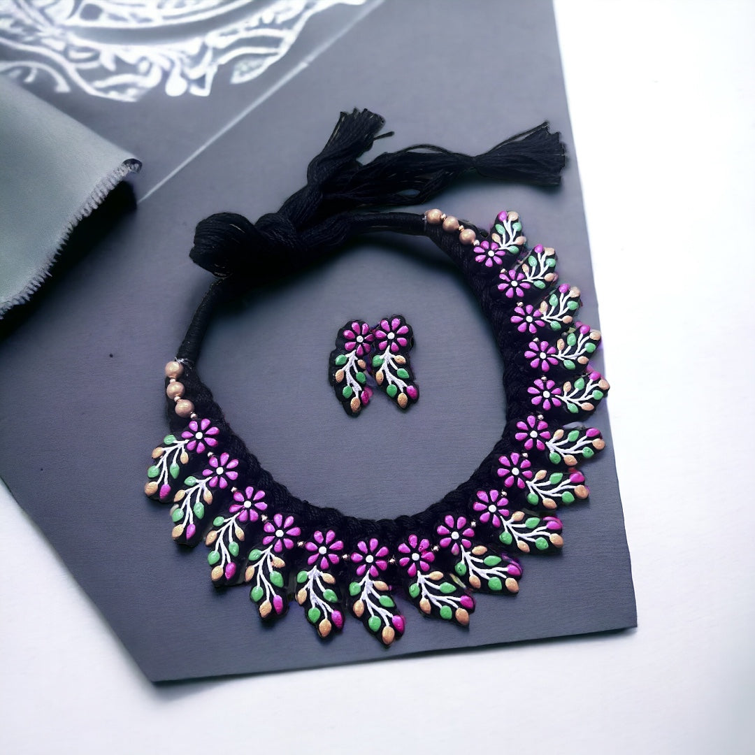 CLASSIC EVERLASTING GARLAND TEROCOTTA  NECKLACE WITH EARRINGS TR25