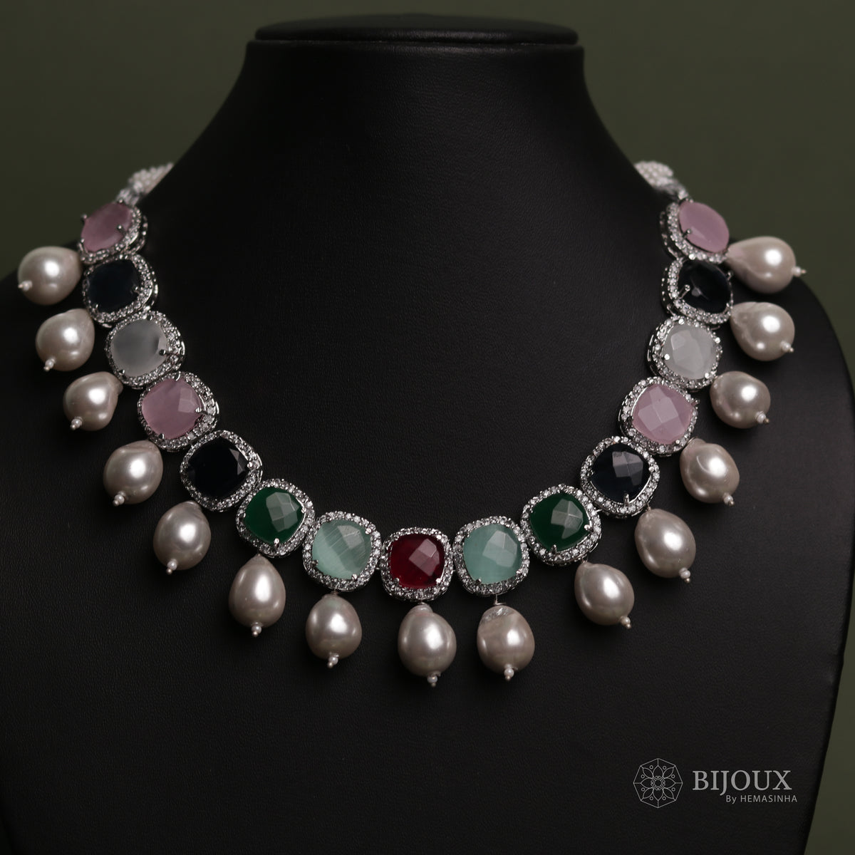 AD STONE SPLENDOUR VICTORIAN SEMI HANDMADE NECKLACE NL42