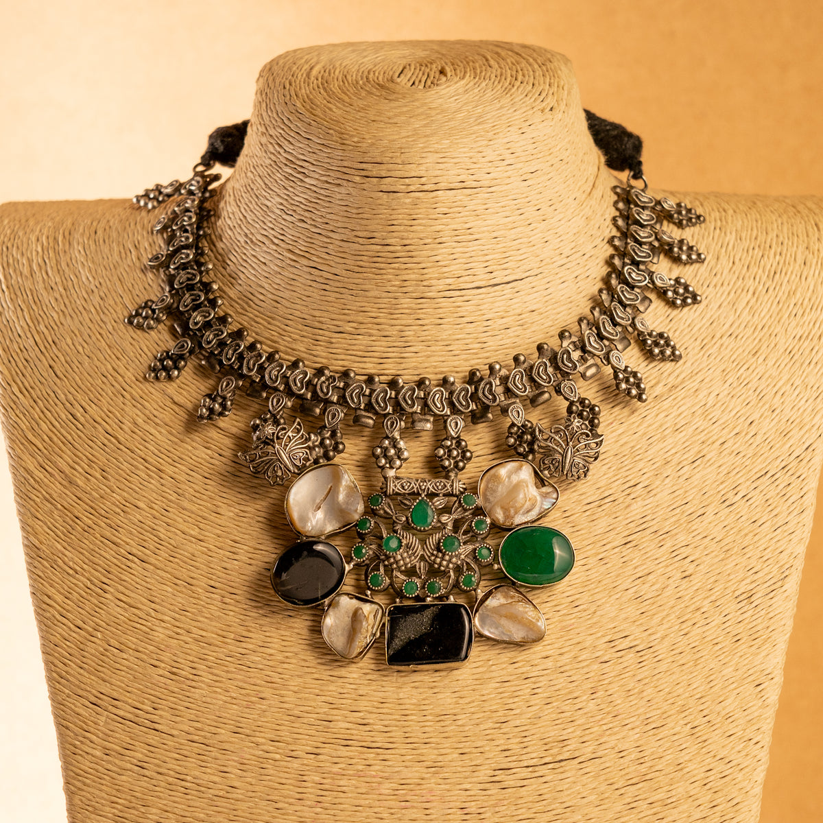 HINOSHA RAW STONE HANDMADE FAUX SILVER  RUSTIC FINISH NECKLACE NL74