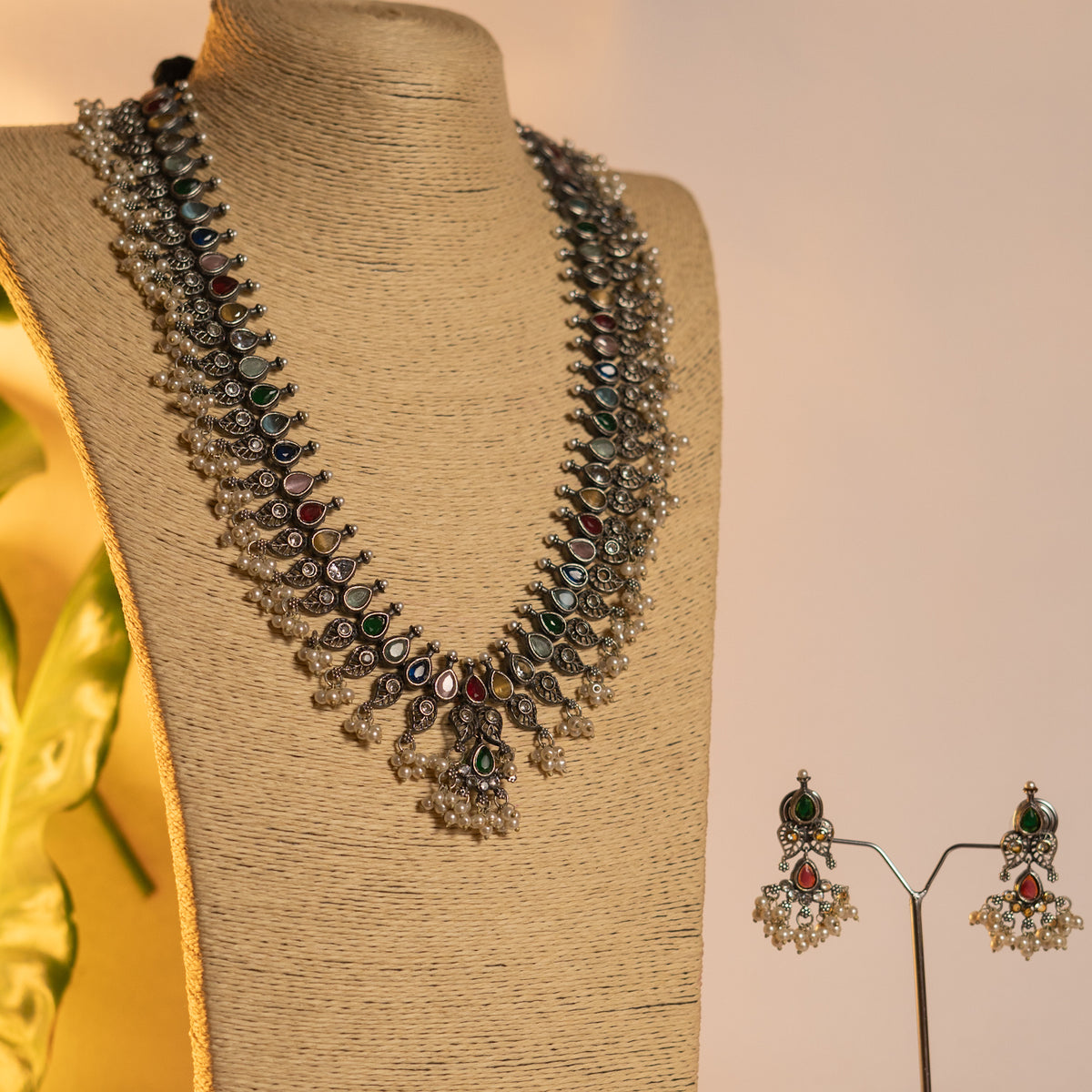 NIRA SILVER LOOK ALIKE CLASSIC ANTIQUE MALA WITH EARRINGS ML18