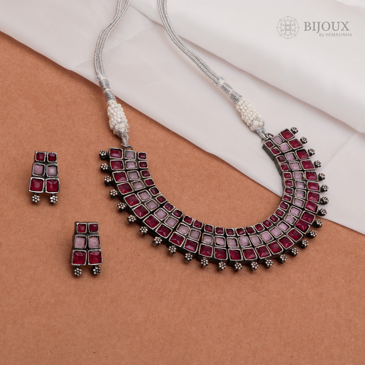 THIRA ANTIQUE SILVER LOOK ALIKE SEMI HANDMADE KIDS SET NECKLACE WITH EARRING NL17