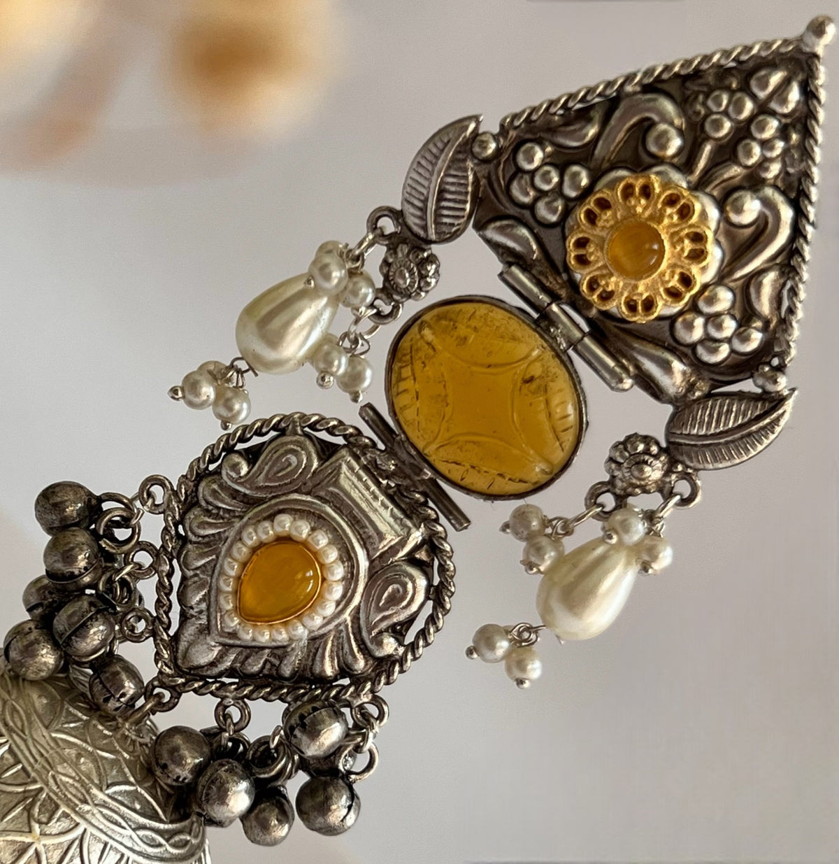 KRITHI SILVER LOOK ALIKE DUAL-TONED SILVER POLISH HANDMADE JUMBO JHUMKA ER572