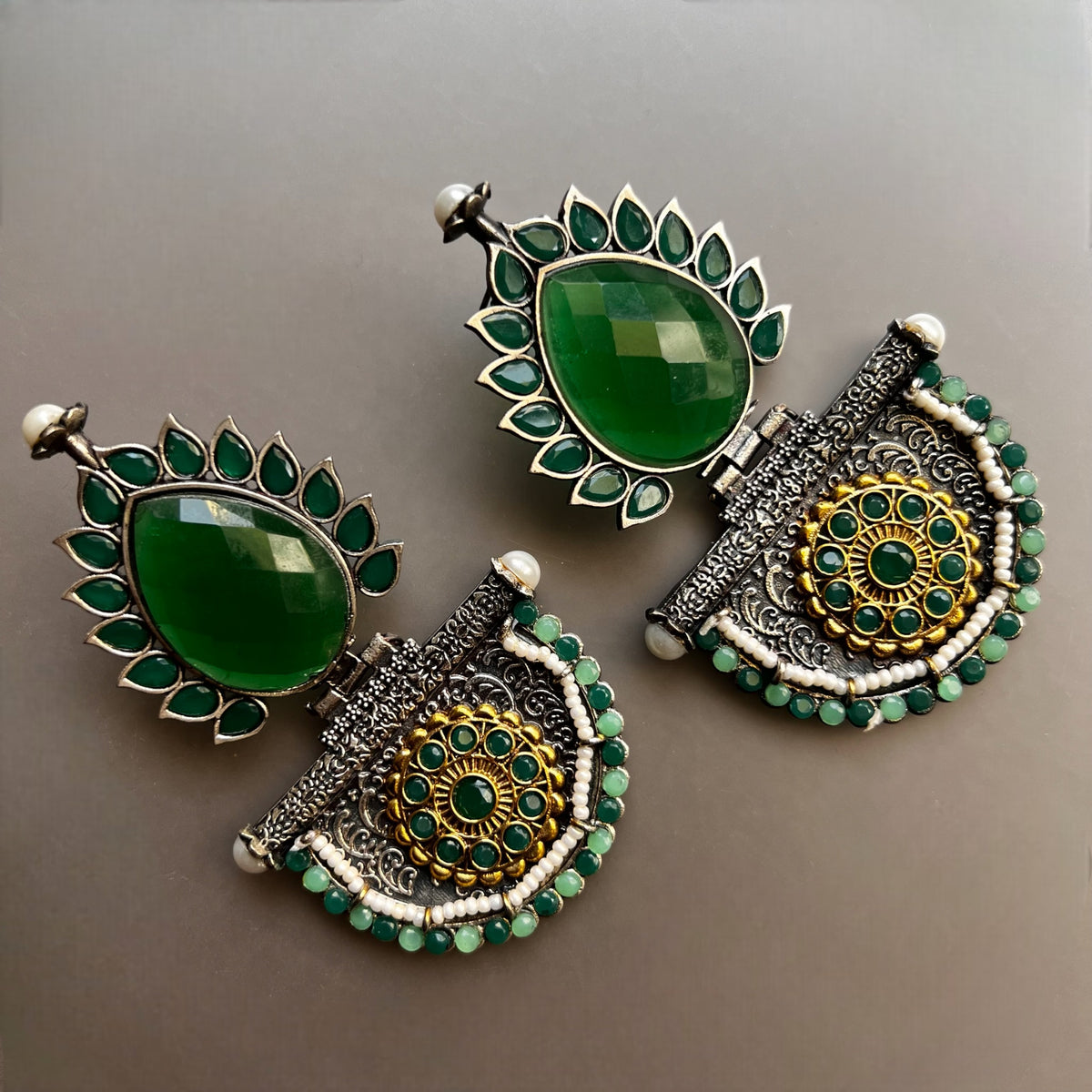 REETA SILVER LOOK ALIKE SEMI-HANDMADE EARRINGS ER217