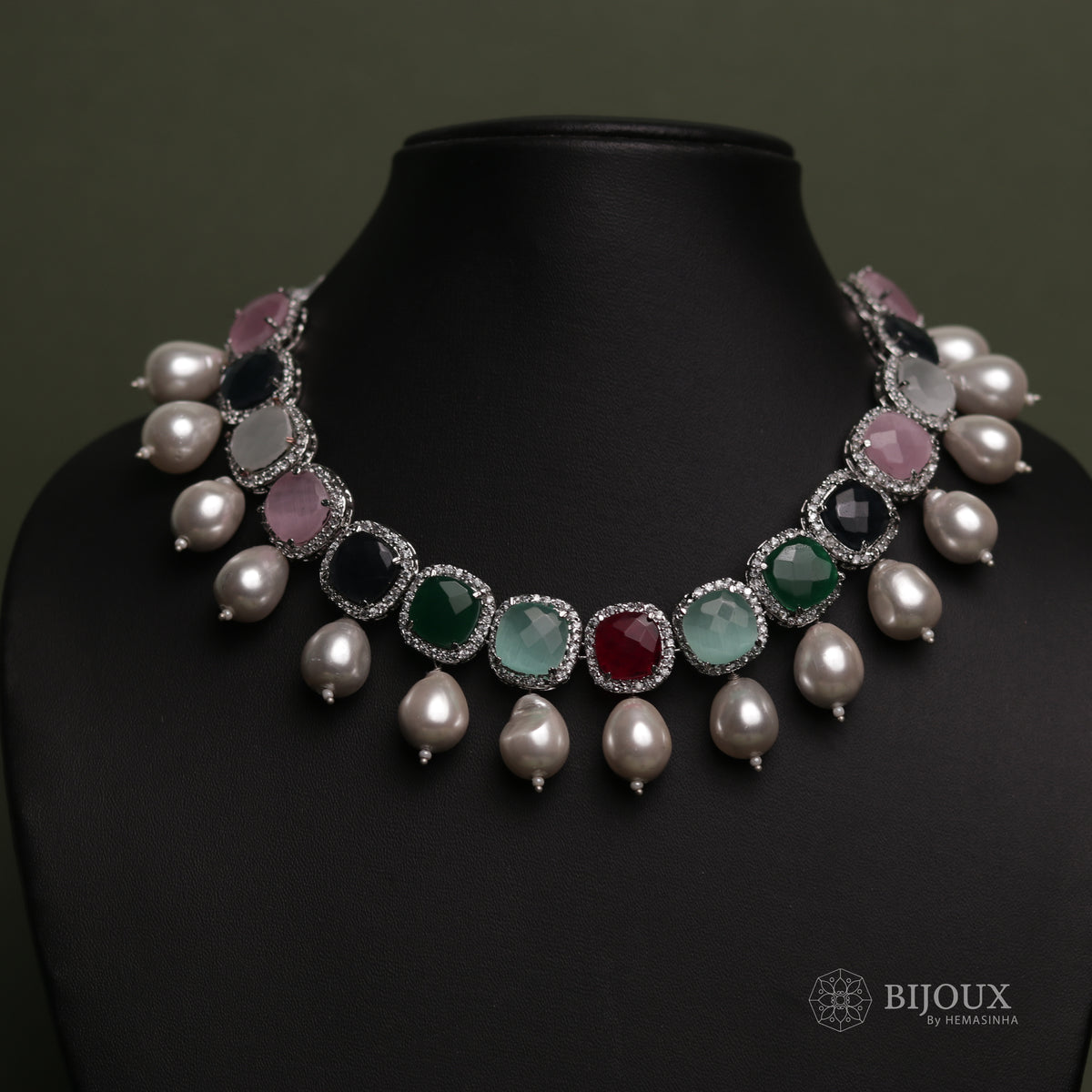 AD STONE SPLENDOUR VICTORIAN SEMI HANDMADE NECKLACE NL42