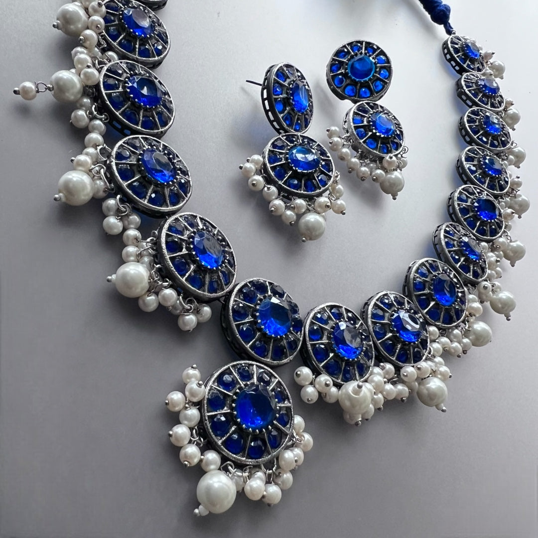 VINAYA FAUX SILVER BIJOUX PREMIUM AND EXCLUSIVE SEMI HANDMADE NECKLACE WITH EARRINGS NL136