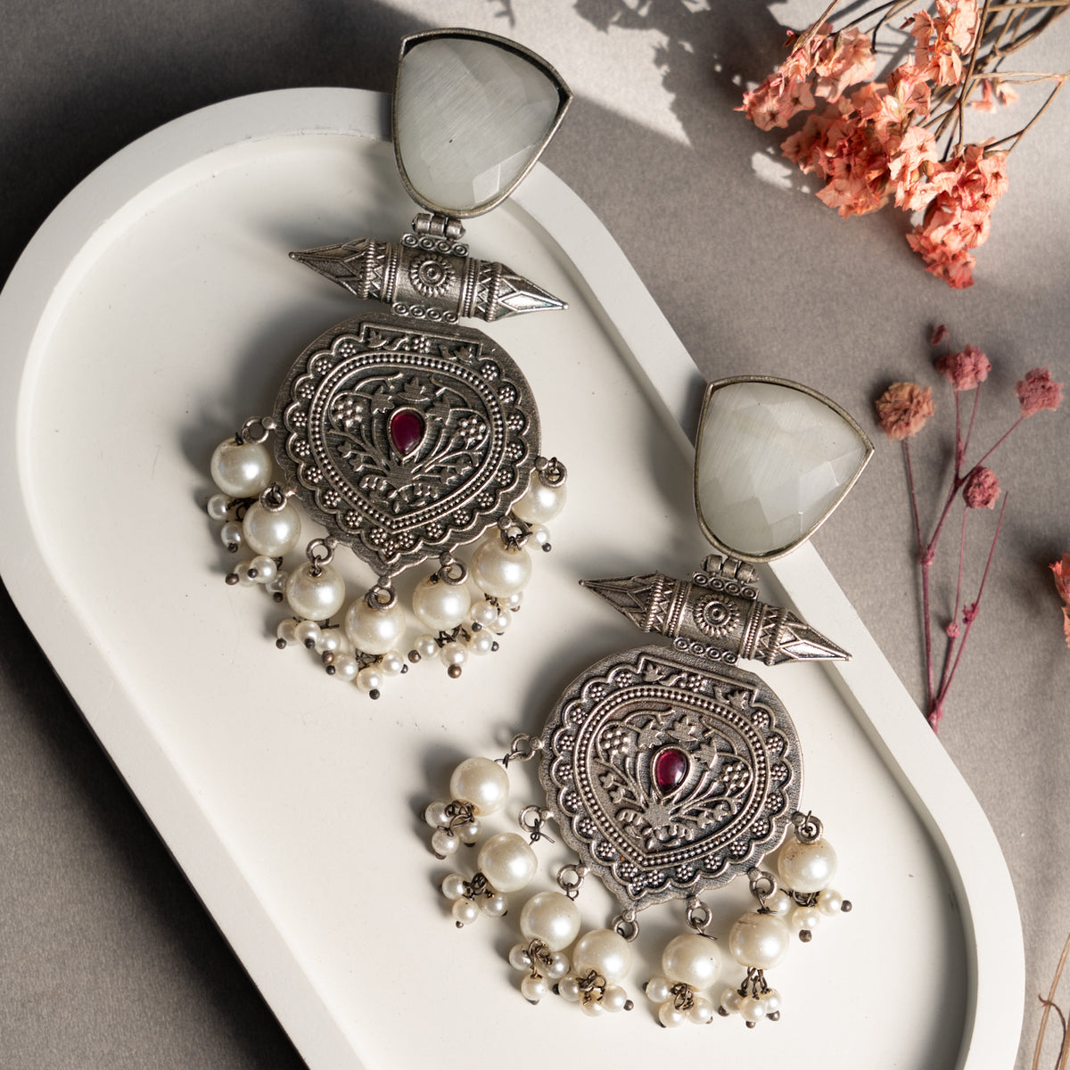 PARU FAUX SILVER SEMI HANDMADE ANTIQUE  MONALISA STONE EARRINGS ER743