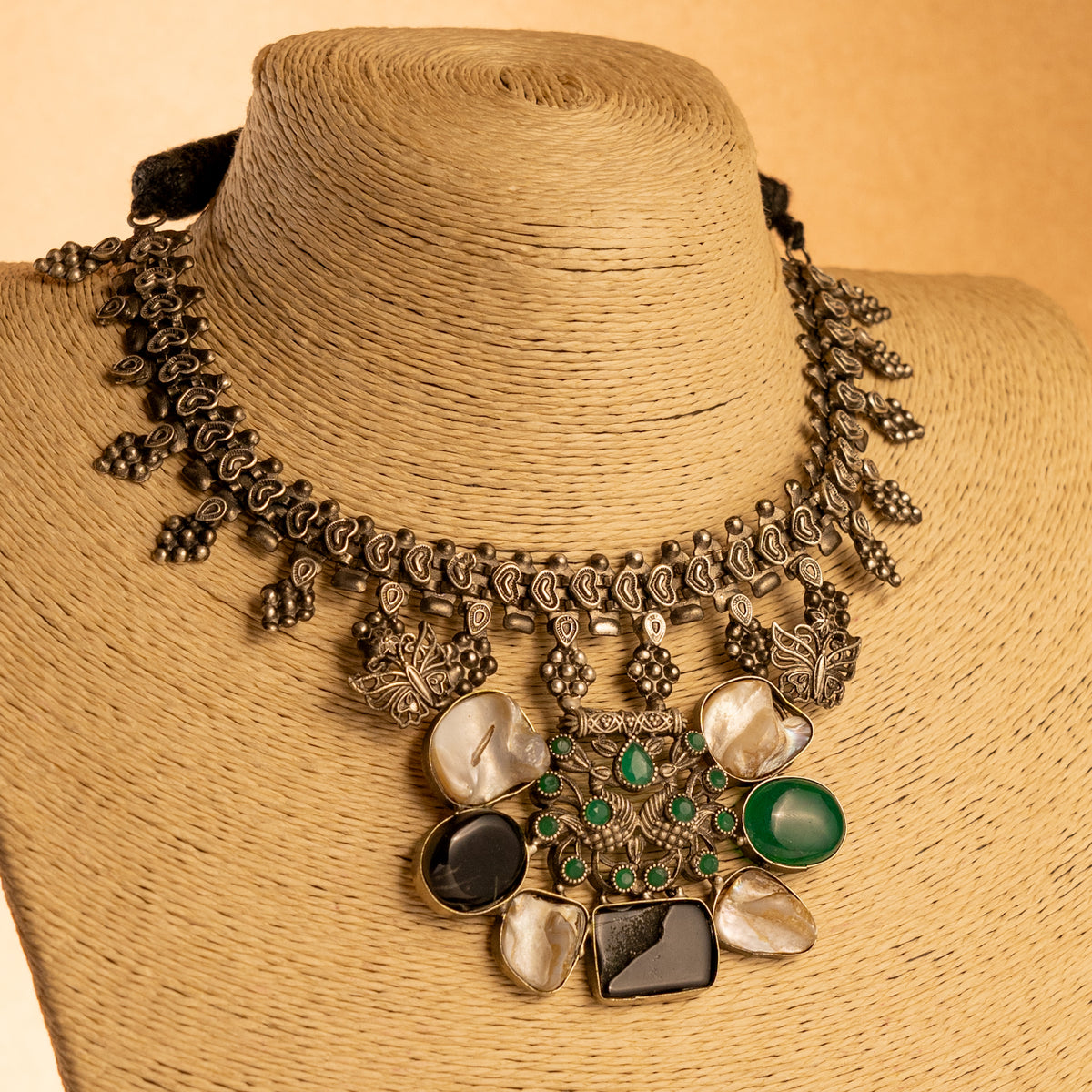 HINOSHA RAW STONE HANDMADE FAUX SILVER  RUSTIC FINISH NECKLACE NL74