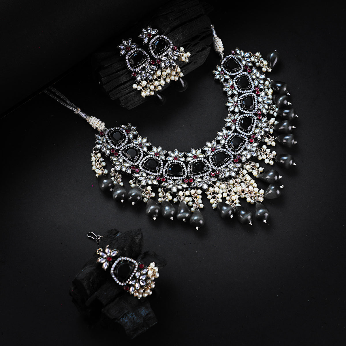 MONALISA STONE SPLENDOUR VICTORIAN SEMI HANDMADE BRIDAL NECKLACE NL105