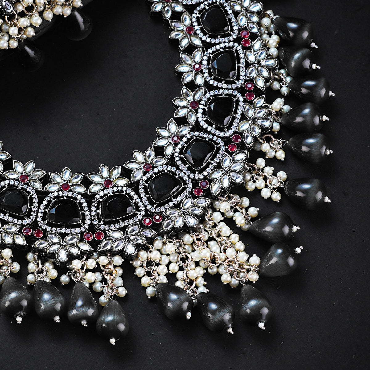 MONALISA STONE SPLENDOUR VICTORIAN SEMI HANDMADE BRIDAL NECKLACE NL105