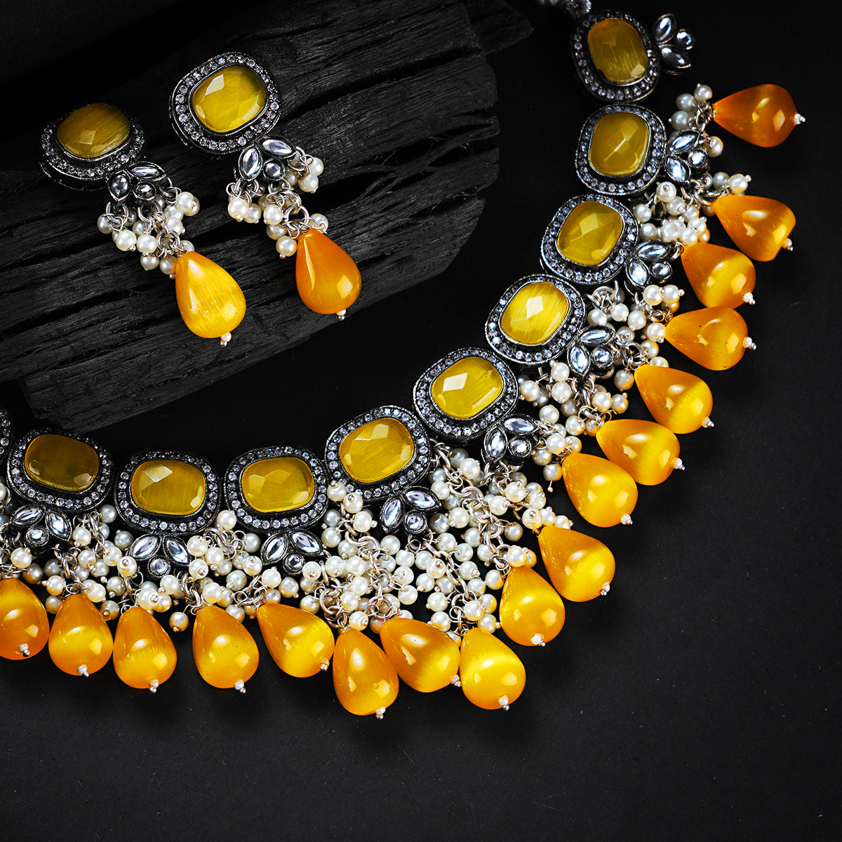 MONITA VICTORIAN SEMI HANDMADE BRIDAL NECKLACE NL106