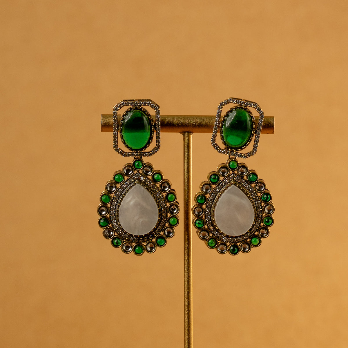 MITHILDA DUAL TONED SEMI HANDMADE MONALISA STONES NECKPIECE/NECKLACE EARRINGS NL323