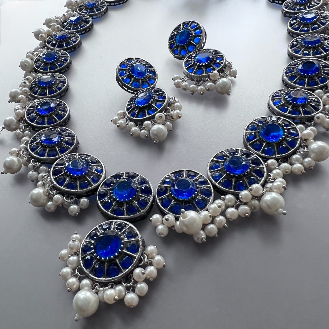 VINAYA FAUX SILVER BIJOUX PREMIUM AND EXCLUSIVE SEMI HANDMADE NECKLACE WITH EARRINGS NL136