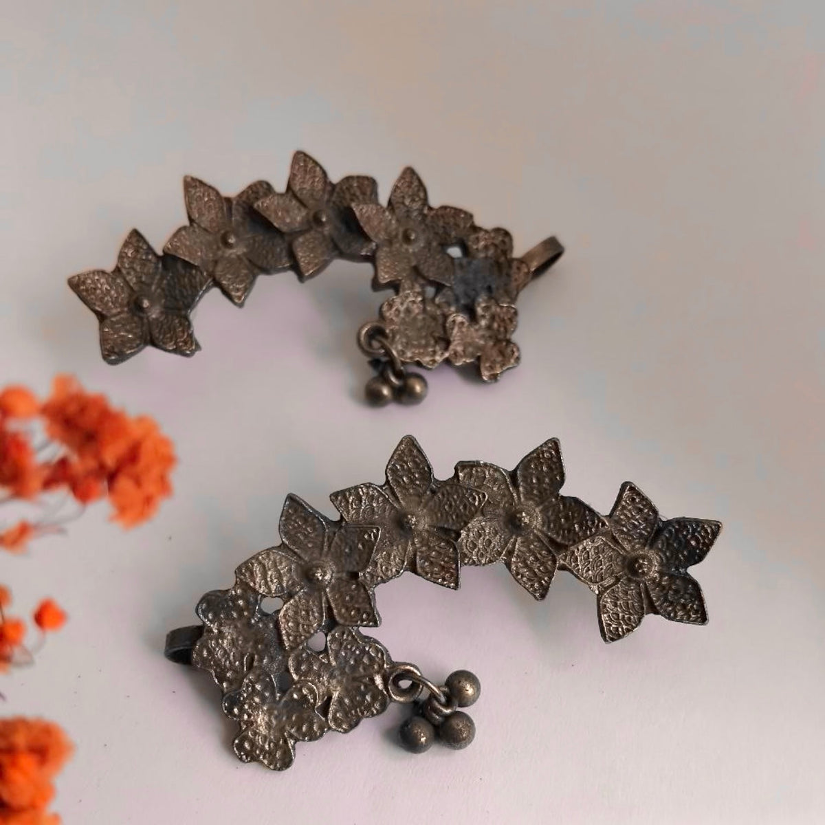 VARNA BLACK POLISH RAW AND RUSTIC EAR CUFF/EARRINGS EA08