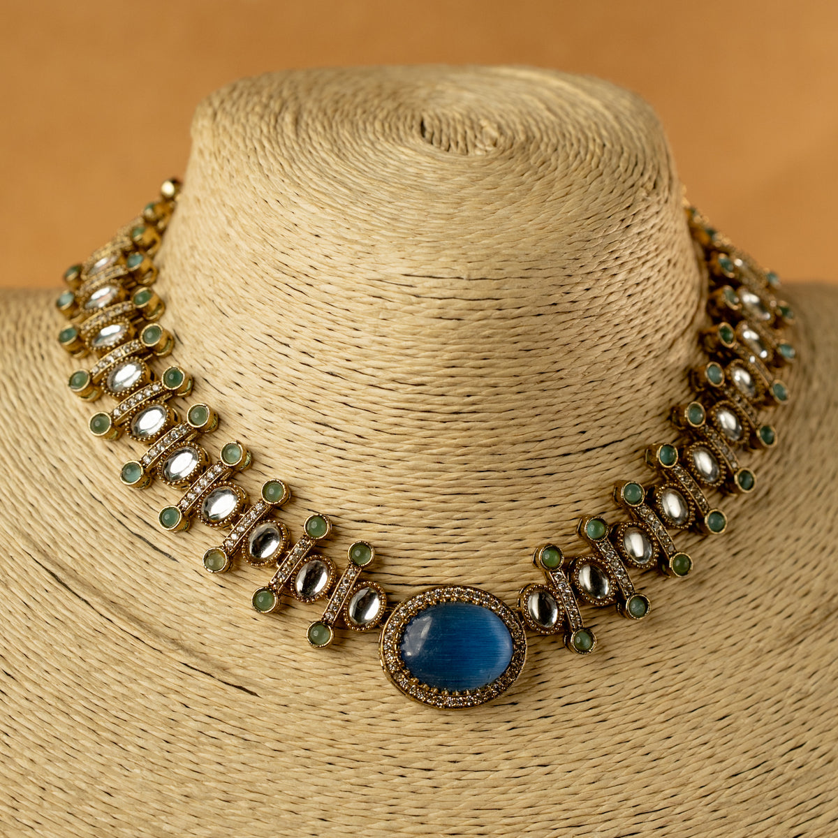 ZOHRA SEMI HANDMADE MONALISA STONE NECKPIECE/NECKLACE EARRINGS NL325