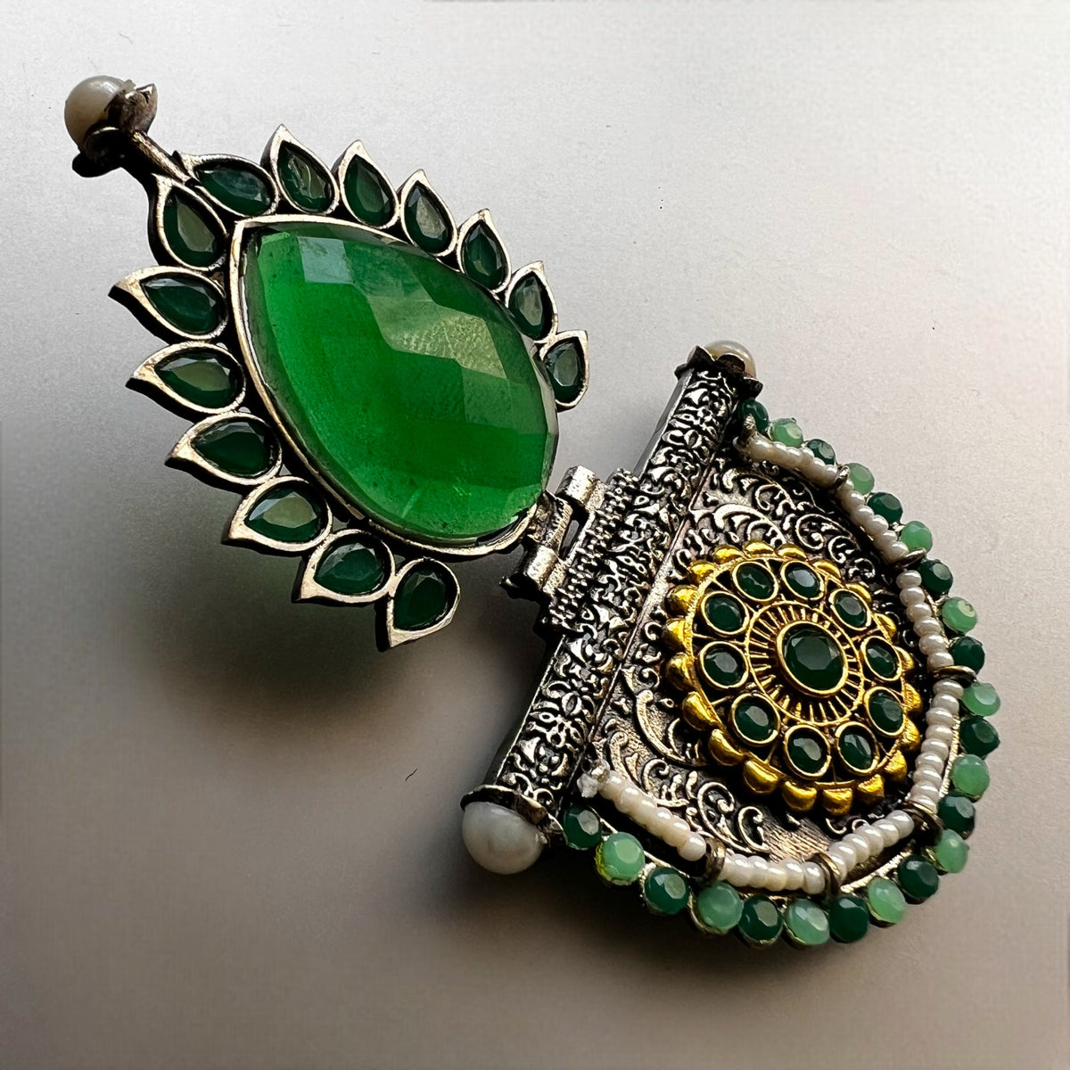 REETA SILVER LOOK ALIKE SEMI-HANDMADE EARRINGS ER217