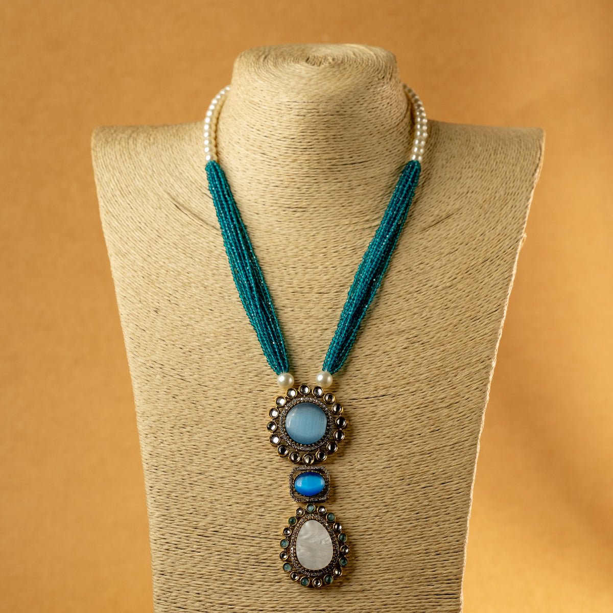 MITHILDA DUAL TONED SEMI HANDMADE MONALISA STONES NECKPIECE/NECKLACE EARRINGS NL323