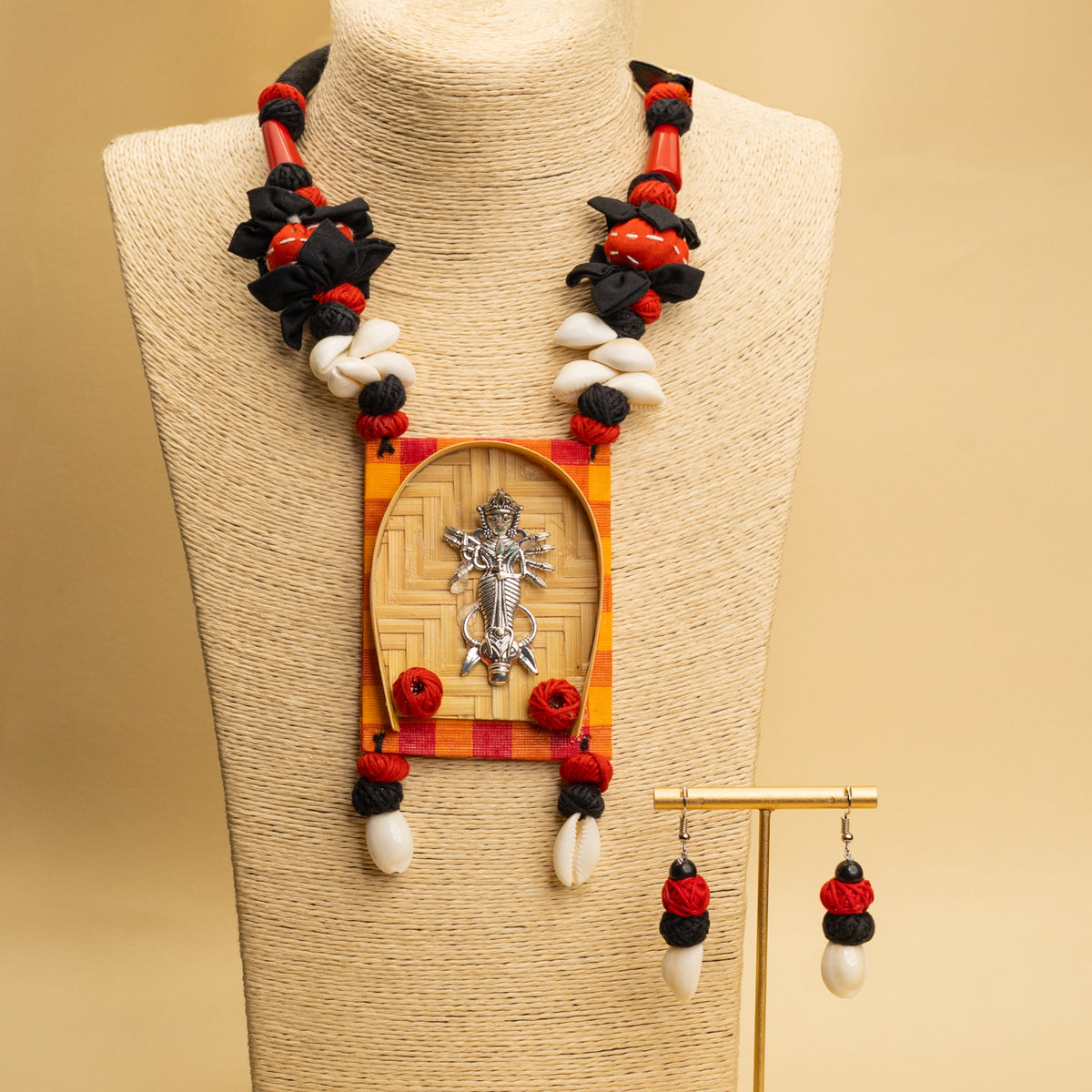 NIMISHA FABRIC AND BEADS HANDMADE AND HANDSTICHED MALA/ NECKPIECE ML90