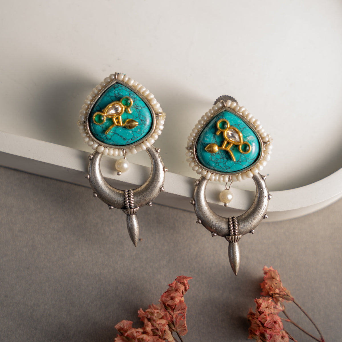 VASHTI FAUX SILVER ANTIQUE SEMI HANDMADE EARRINGS ER782