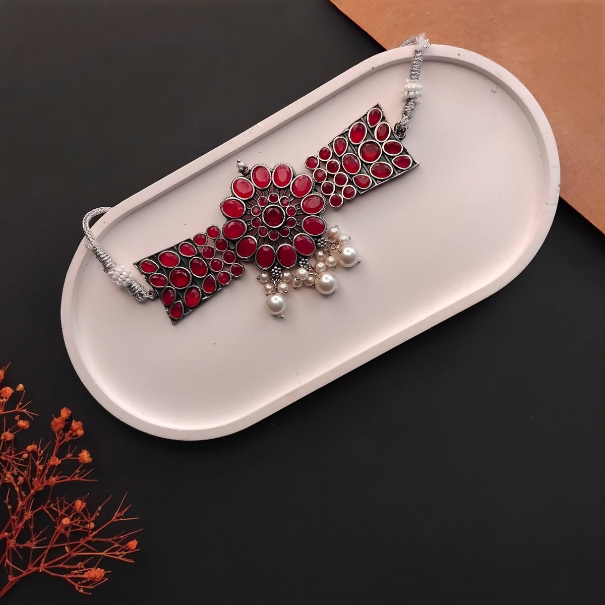 REESE SILVER LOOK ALIKE SEMI HANDMADE CHOKER/NECKPIECE CH406