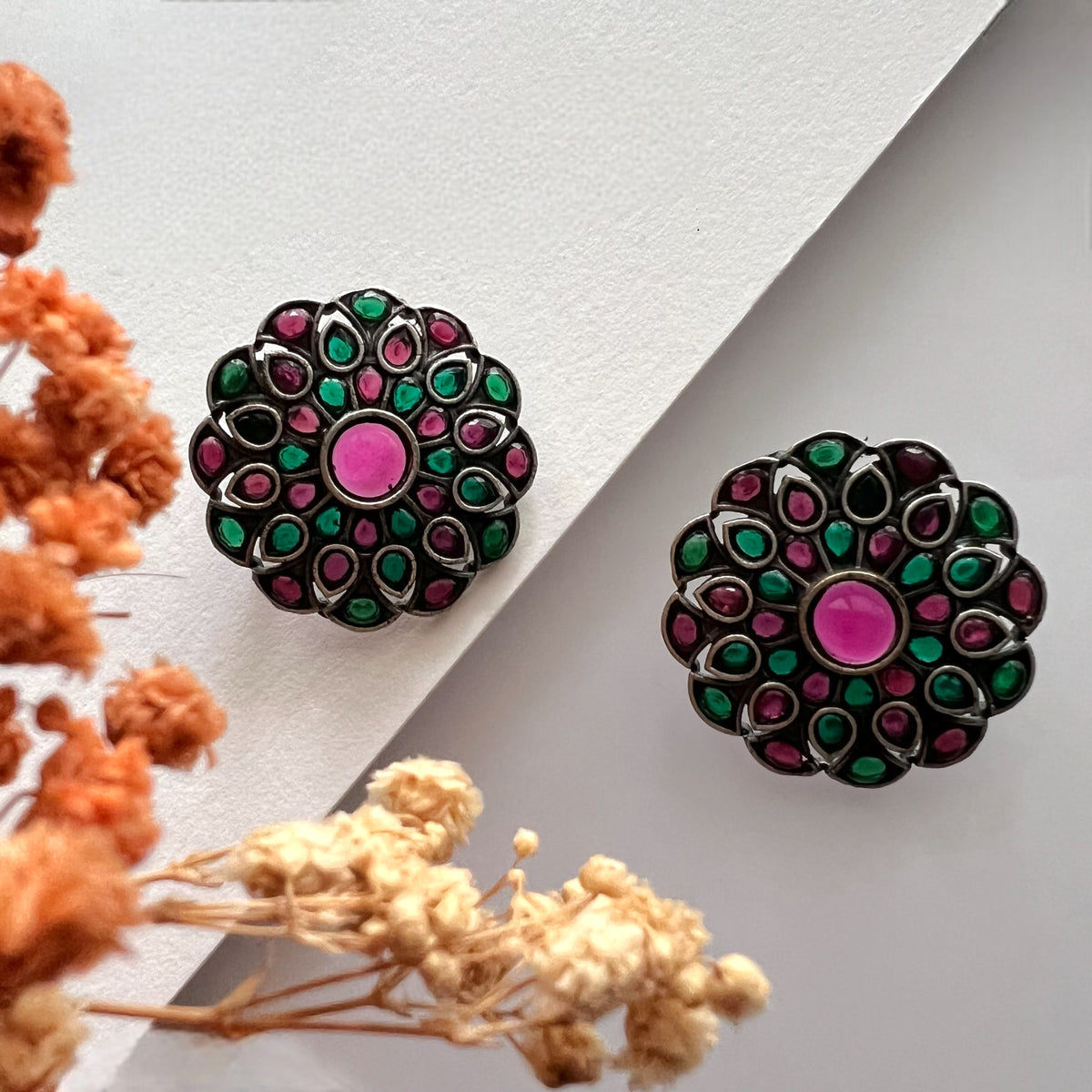 BRUNDHA FAUX SILVER SEMI HANDMADE ANTIQUE NECKPIECE/NECKLACE WITH EARRING NL262