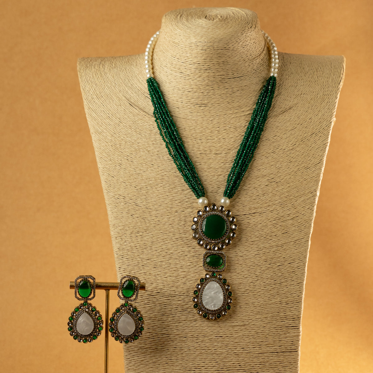 MITHILDA DUAL TONED SEMI HANDMADE MONALISA STONES NECKPIECE/NECKLACE EARRINGS NL323