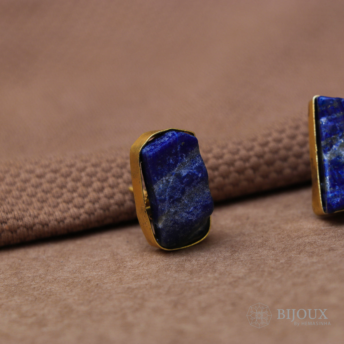 THIYALA RAW STONE ANTIQUE FINISH HANDMADE STUDS ER205