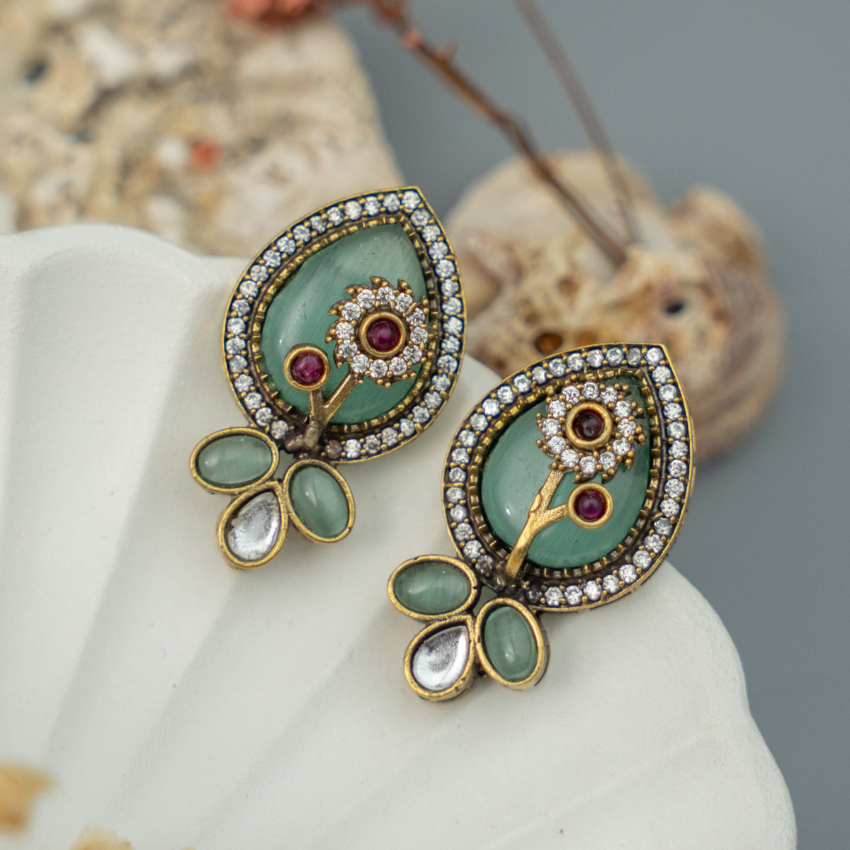 JELINA MONALISA STONE SEMI HANDMADE EARRING / STUD ER912