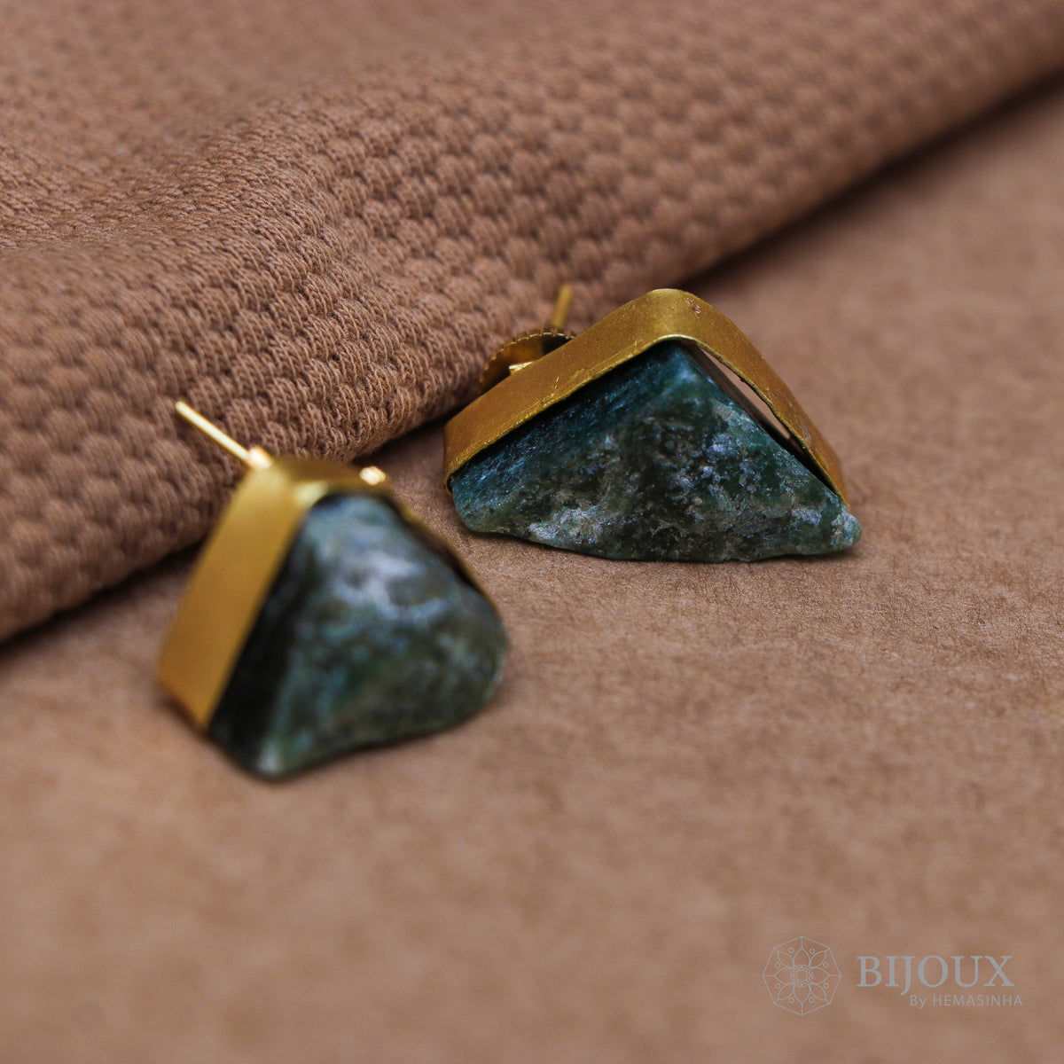 THIYALA RAW STONE ANTIQUE FINISH HANDMADE STUDS ER205