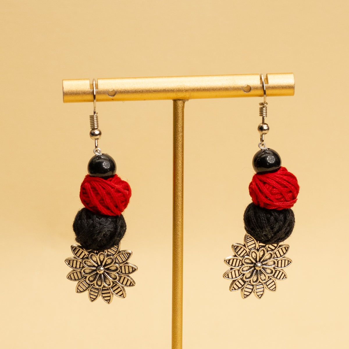 NIMISHA FABRIC AND BEADS HANDMADE AND HANDSTICHED MALA/ NECKPIECE ML90