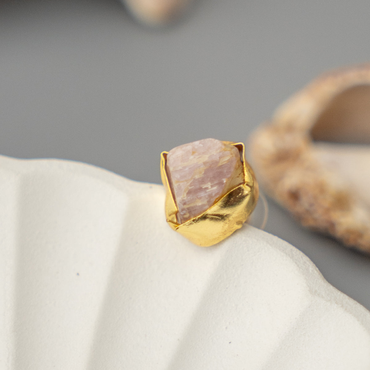 ELLE GOLD PREMIUM NATURAL STONE HANDMADE EARRING/STUD ER931