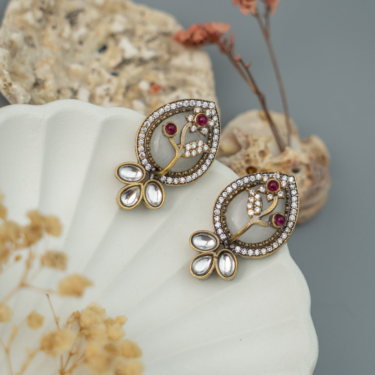 JELINA MONALISA STONE SEMI HANDMADE EARRING / STUD ER912