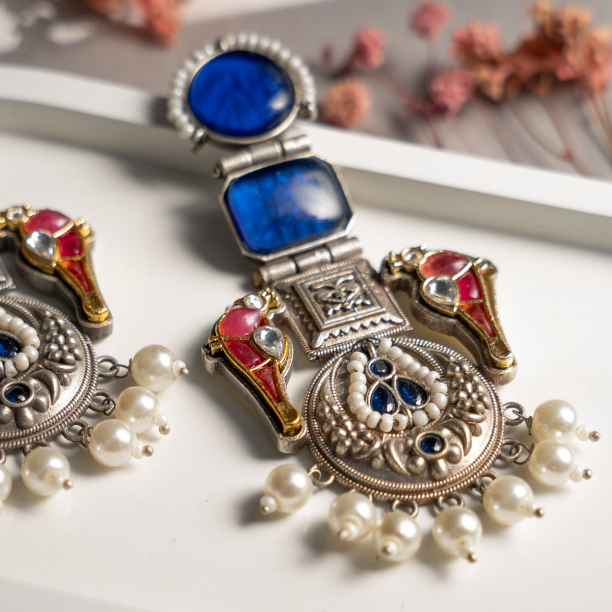 AISHU FAUX SILVER SEMI HANDMADE MONALISA STONE EARRINGS ER719